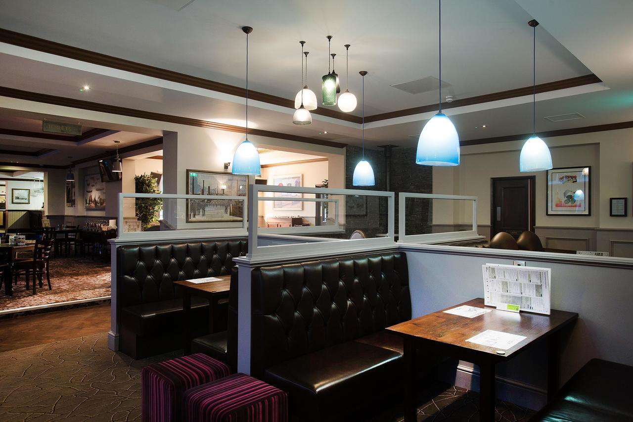 The Furness Railway Wetherspoon Hotel Barrow-in-Furness Ngoại thất bức ảnh