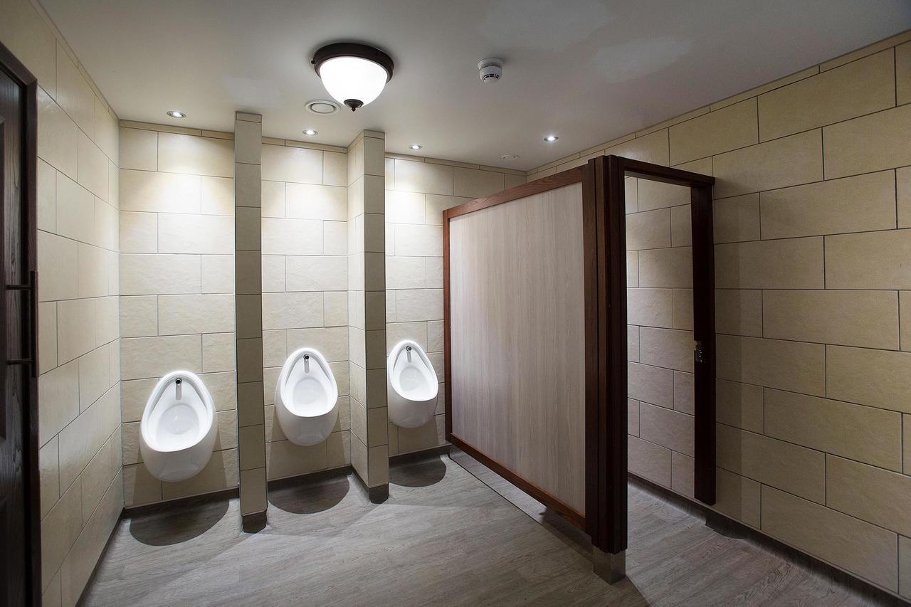 The Furness Railway Wetherspoon Hotel Barrow-in-Furness Ngoại thất bức ảnh