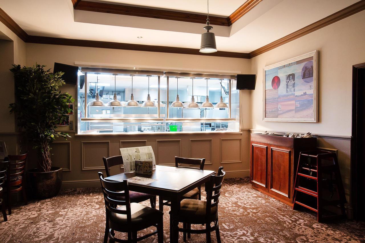 The Furness Railway Wetherspoon Hotel Barrow-in-Furness Ngoại thất bức ảnh