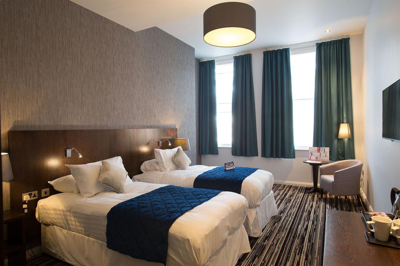 The Furness Railway Wetherspoon Hotel Barrow-in-Furness Ngoại thất bức ảnh