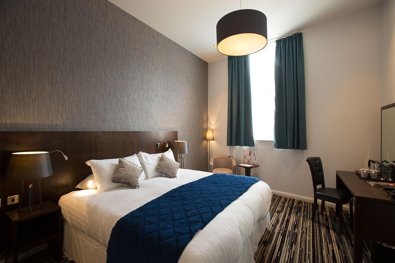 The Furness Railway Wetherspoon Hotel Barrow-in-Furness Ngoại thất bức ảnh