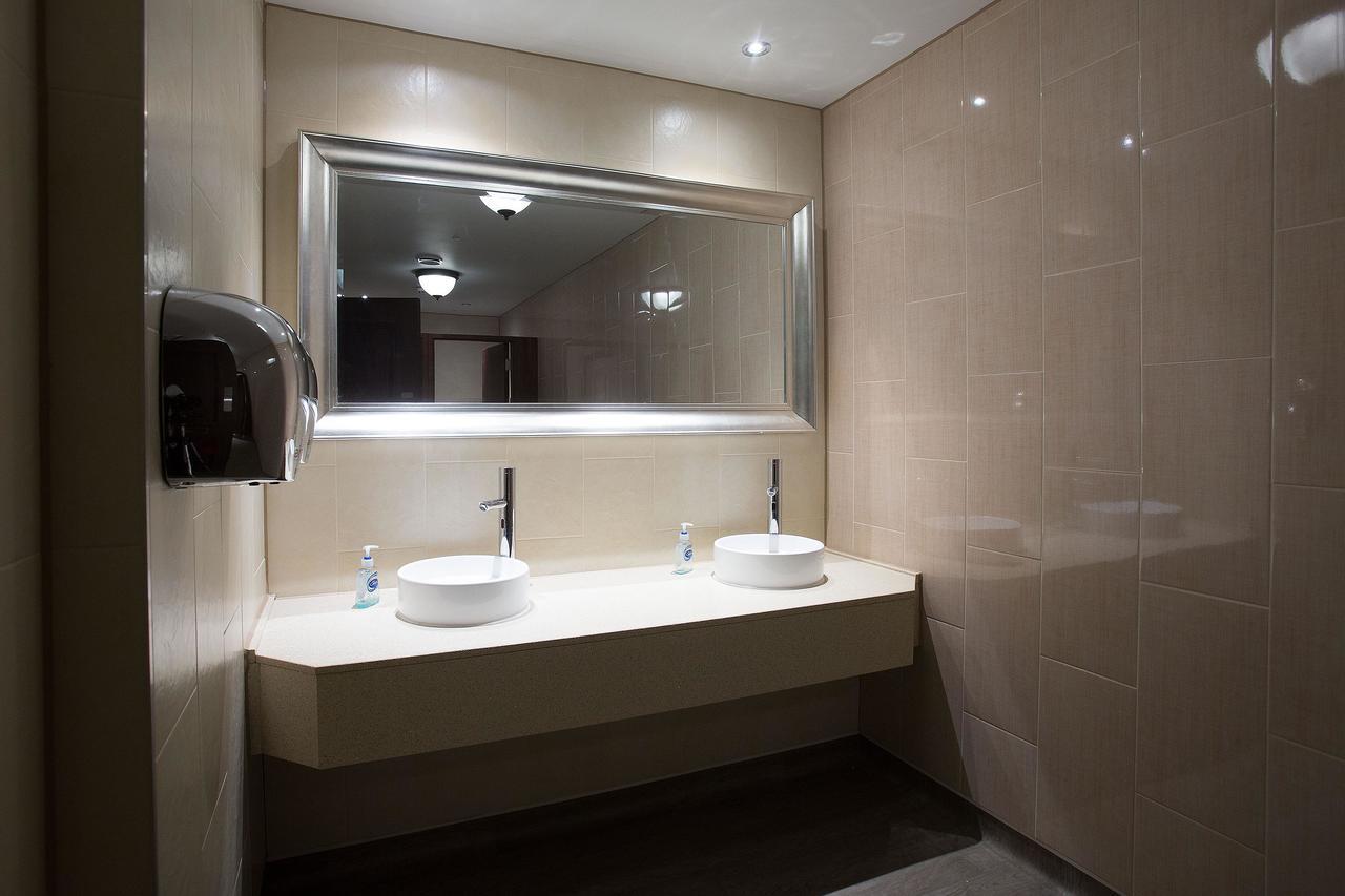 The Furness Railway Wetherspoon Hotel Barrow-in-Furness Ngoại thất bức ảnh
