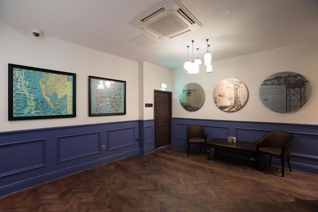 The Furness Railway Wetherspoon Hotel Barrow-in-Furness Ngoại thất bức ảnh