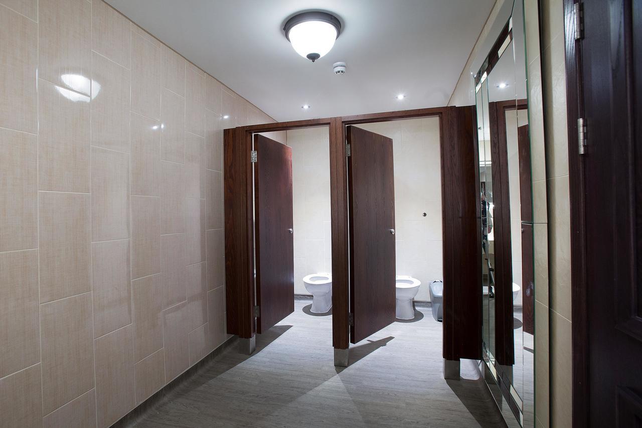 The Furness Railway Wetherspoon Hotel Barrow-in-Furness Ngoại thất bức ảnh
