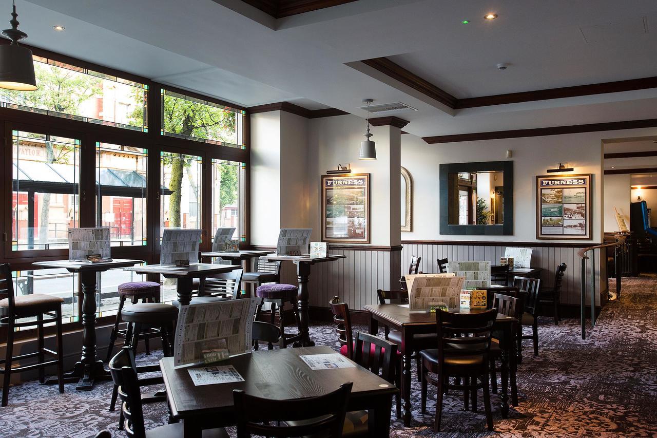 The Furness Railway Wetherspoon Hotel Barrow-in-Furness Ngoại thất bức ảnh