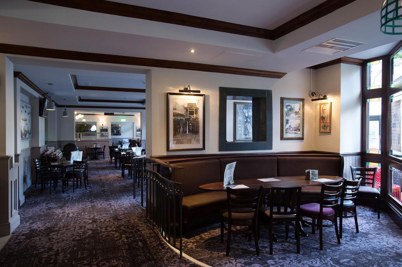The Furness Railway Wetherspoon Hotel Barrow-in-Furness Ngoại thất bức ảnh