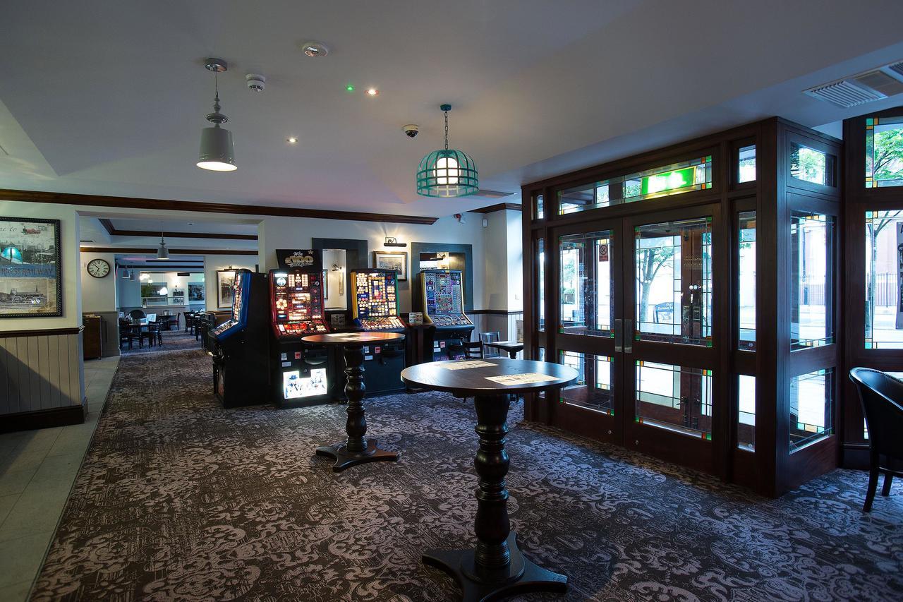 The Furness Railway Wetherspoon Hotel Barrow-in-Furness Ngoại thất bức ảnh